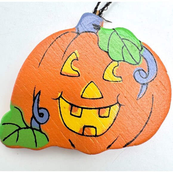 Halloween Set of 7 Wood Hanging Ornament Witch Ghost Pumpkin Skeleton Bat Vtg - Picture 6 of 10